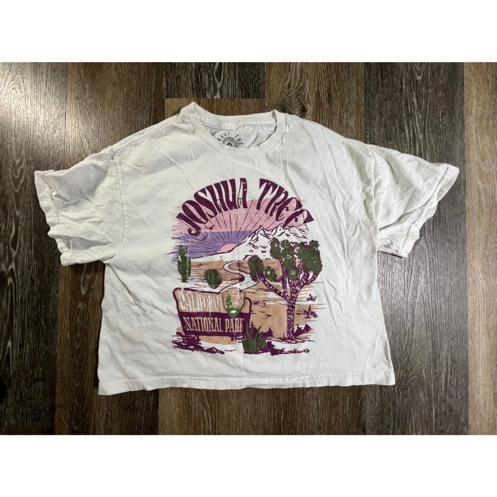 Trust The Universe Joshua Tree National Park Tee Womens Medium White Graphic